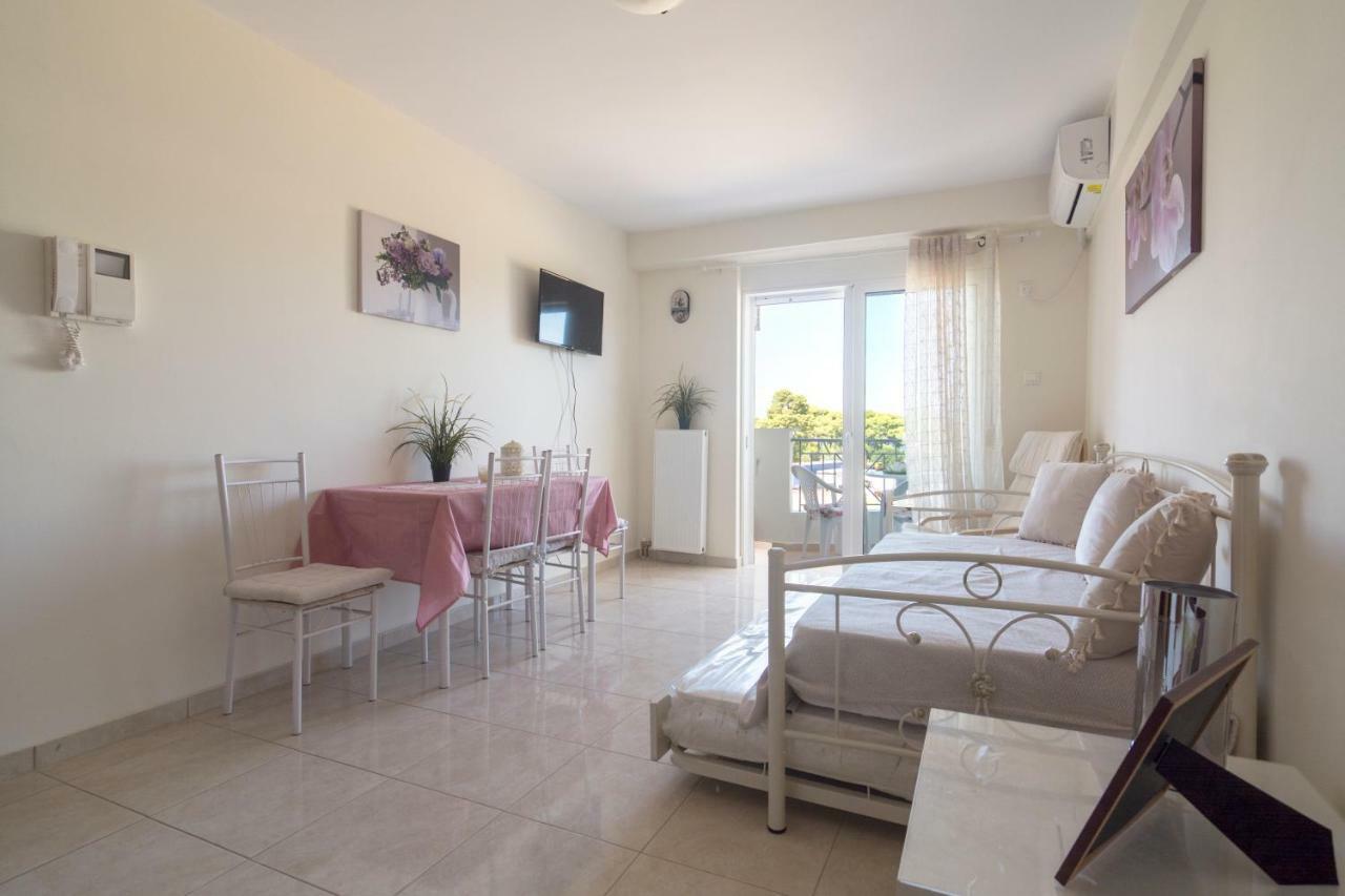 Lovely Apartment Xylokastro 2Nd Floor Exterior foto